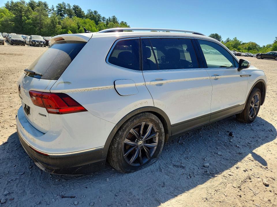 55920886 :رقم المزاد ، 3VV2B7AX5NM009192 vin ، 2022 Volkswagen Tiguan مزاد بيع