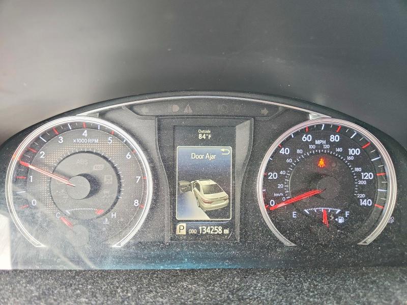 56847156 :رقم المزاد ، 4T1BF1FKXFU108323 vin ، 2015 Toyota Camry مزاد بيع