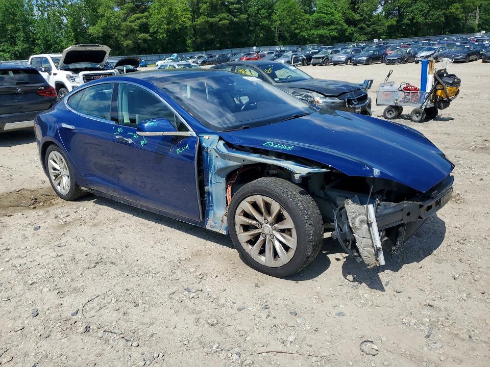 56640756 :رقم المزاد ، 5YJSA1E21GF155822 vin ، 2016 Tesla Model S مزاد بيع