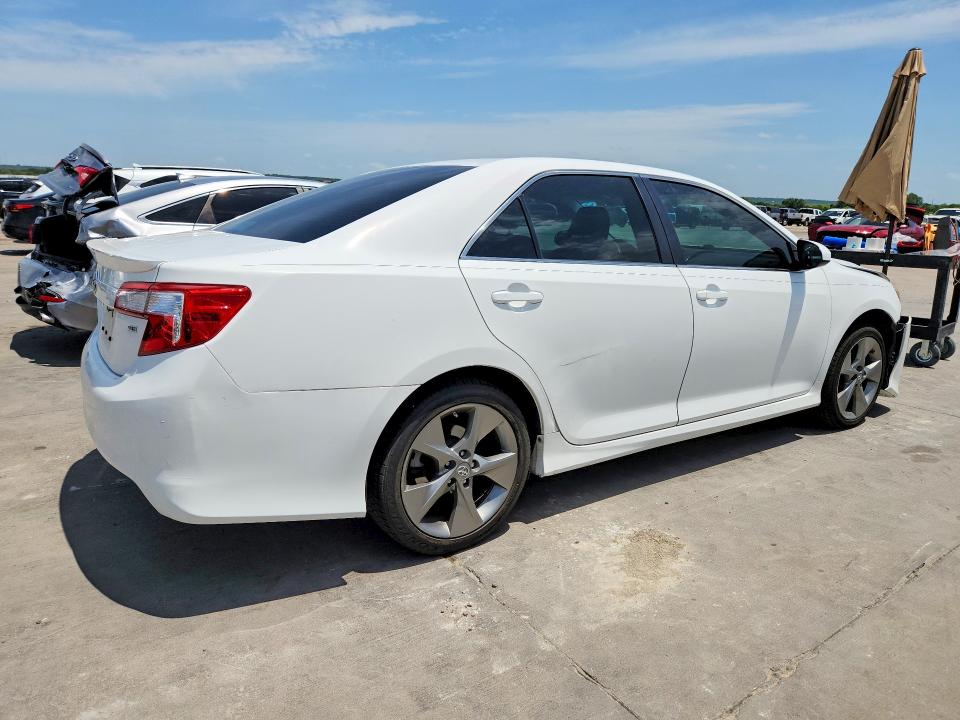 2014 Toyota Camry მანქანა იყიდება აუქციონზე, vin: 4T1BF1FK7EU787272, აუქციონის ნომერი: 58961906