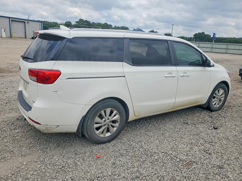 58810596 :رقم المزاد ، KNDMB5C18H6323007 vin ، 2017 Kia Sedona مزاد بيع