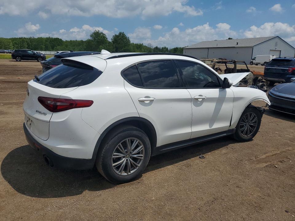 2022 Alfa Romeo Stelvio მანქანა იყიდება აუქციონზე, vin: ZASPAKAN6N7D27526, აუქციონის ნომერი: 56766126