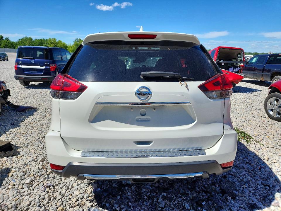 2017 Nissan Rogue მანქანა იყიდება აუქციონზე, vin: 5N1AT2MV6HC835118, აუქციონის ნომერი: 57900476