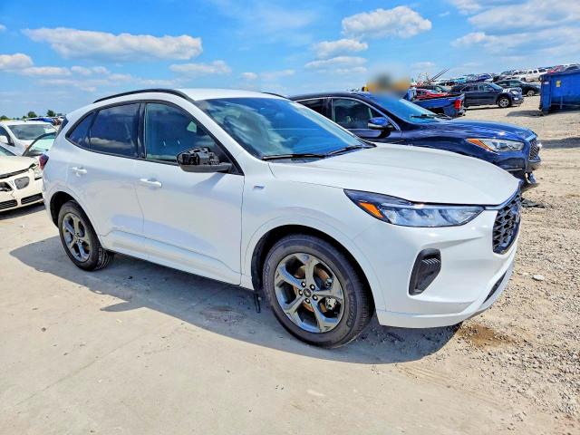 55709876 :رقم المزاد ، 1FMCU0MZ0PUB19675 vin ، 2023 Ford Escape مزاد بيع
