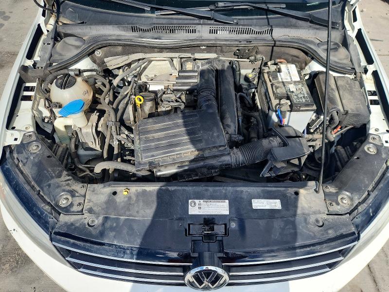 57177666 :رقم المزاد ، 3VWDB7AJ0HM207456 vin ، 2017 Volkswagen Jetta مزاد بيع