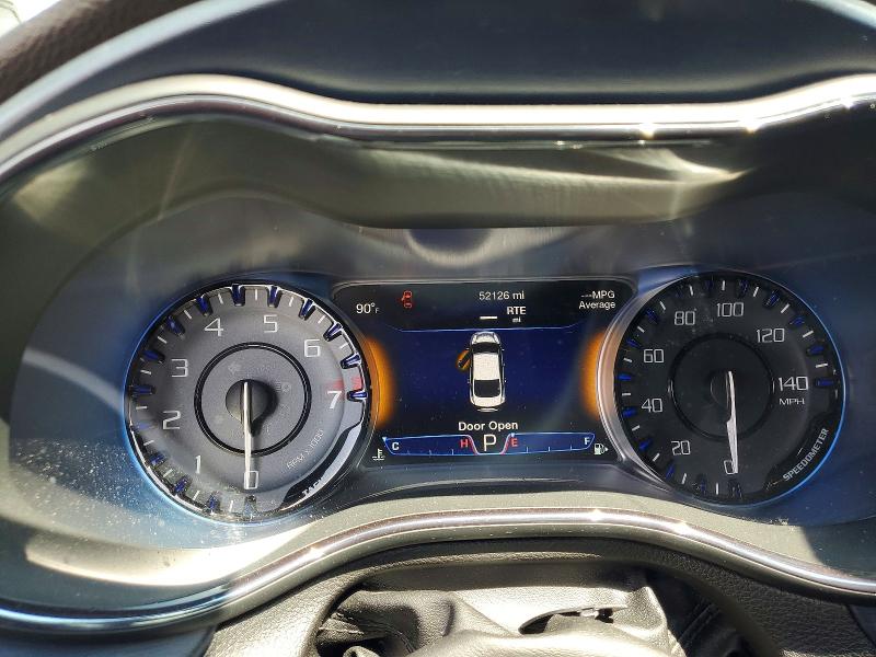 59114206 :رقم المزاد ، 1C3CCCDG4FN673905 vin ، 2015 Chrysler 200 مزاد بيع