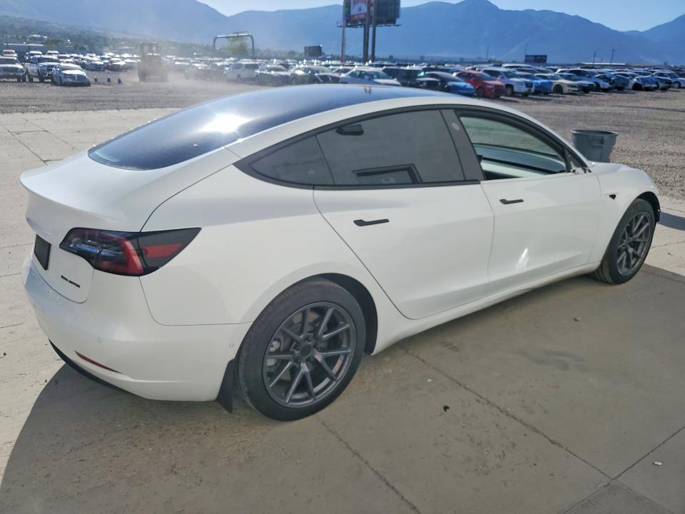 Продаж на аукціоні авто 2022 Tesla Model 3, vin: 5YJ3E1EB3NF109950, номер лоту: 55807376