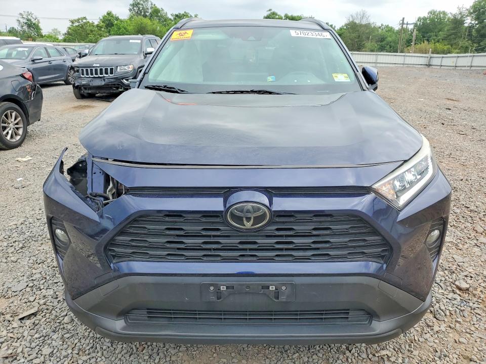 2019 Toyota Rav4 მანქანა იყიდება აუქციონზე, vin: JTMP1RFV6KD013981, აუქციონის ნომერი: 57023346
