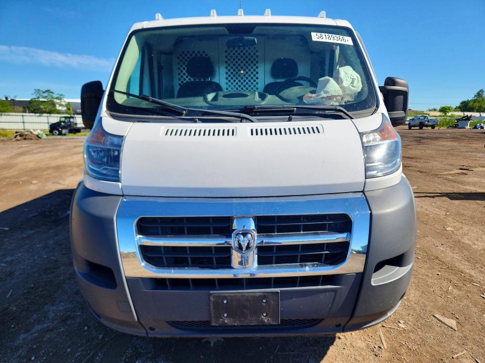 58189366 :رقم المزاد ، 3C6TRVAG5HE534214 vin ، 2017 Ram Promaster 1500 مزاد بيع