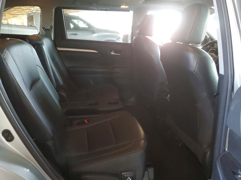 2018 Toyota Highlander მანქანა იყიდება აუქციონზე, vin: 5TDJZRFH4JS898094, აუქციონის ნომერი: 55470606