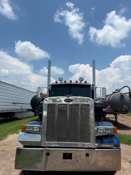 1993 Peterbilt 379 მანქანა იყიდება აუქციონზე, vin: 1XP5DB9X9PD322479, აუქციონის ნომერი: 56130966