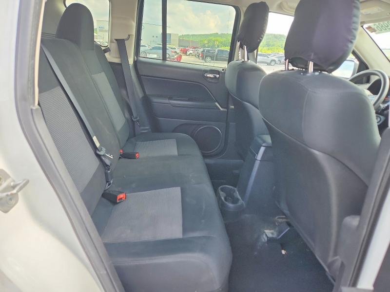 56133986 :رقم المزاد ، 1C4NJCBAXCD605487 vin ، 2012 Jeep Compass مزاد بيع