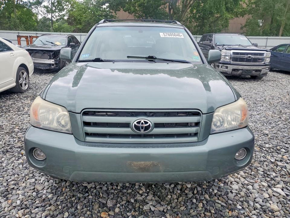 57605046 :رقم المزاد ، JTEEP21A350111729 vin ، 2005 Toyota Highlander مزاد بيع