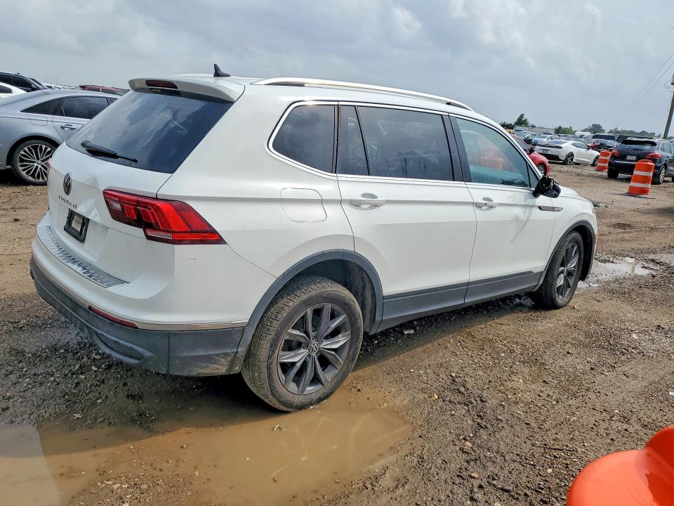 57968146 :رقم المزاد ، 3VV3B7AXXNM122687 vin ، 2022 Volkswagen Tiguan مزاد بيع