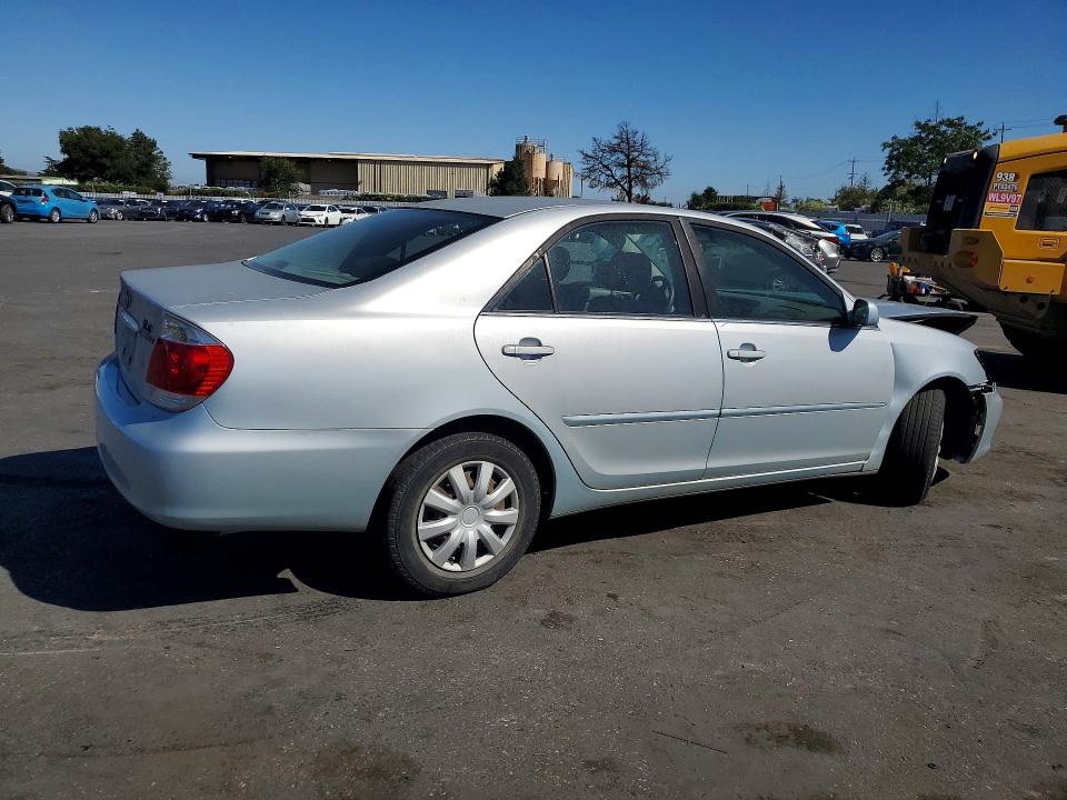 56417526 :رقم المزاد ، JTDBE32K863060027 vin ، 2006 Toyota Camry مزاد بيع