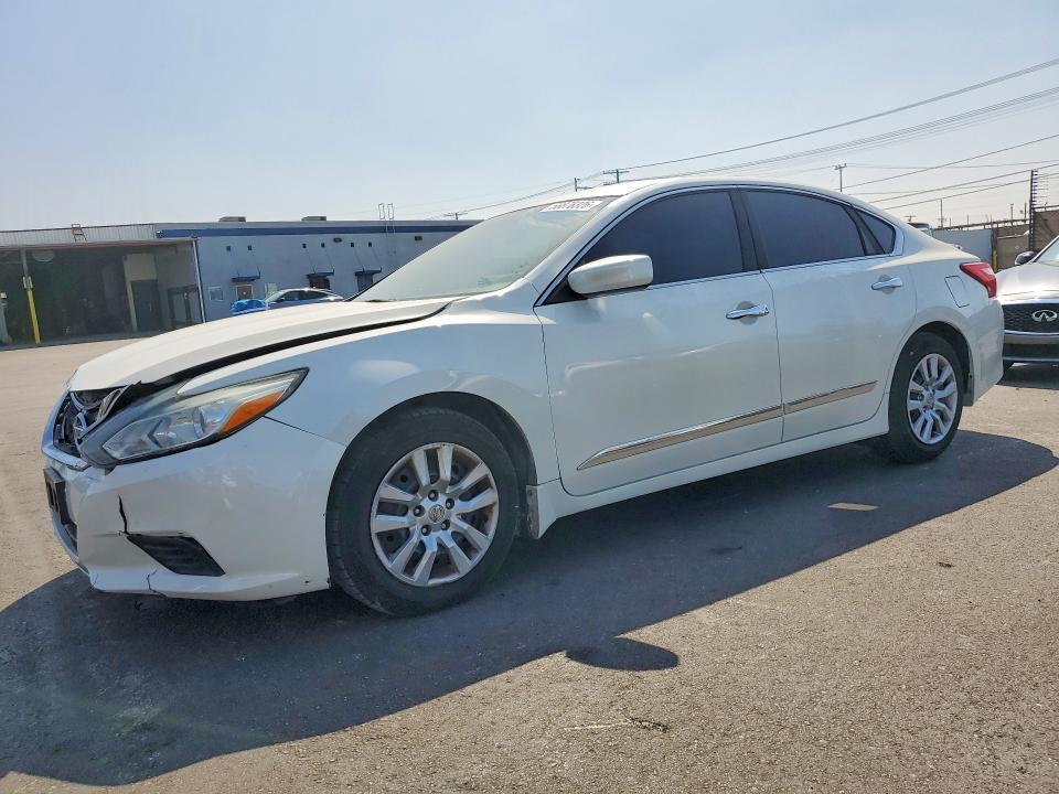 2016 Nissan Altima მანქანა იყიდება აუქციონზე, vin: 1N4AL3AP2GC143653, აუქციონის ნომერი: 56876326