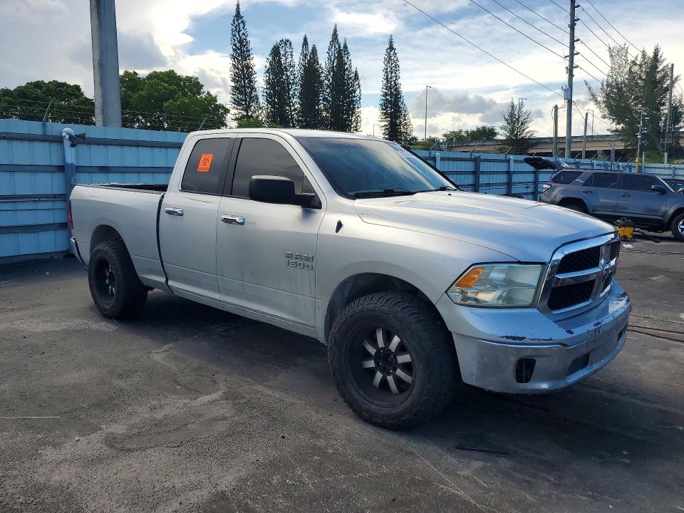 58235246 :رقم المزاد ، 1C6RR7GG4JS300632 vin ، 2018 Ram 1500 مزاد بيع