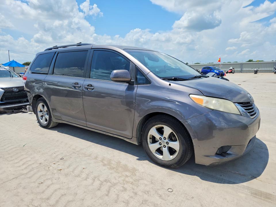 2013 Toyota Sienna მანქანა იყიდება აუქციონზე, vin: 5TDKK3DC8DS404725, აუქციონის ნომერი: 55706086