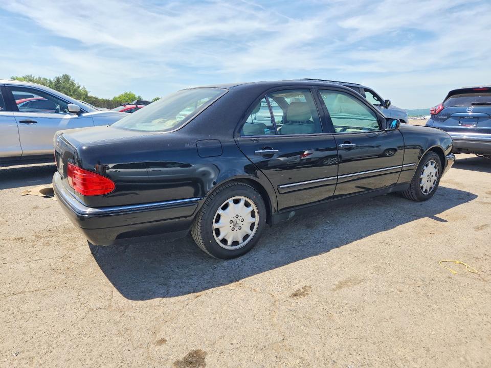 Продажа на аукционе авто 1997 Mercedes-benz E, vin: WDBJF55F8VJ030022, номер лота: 55649426