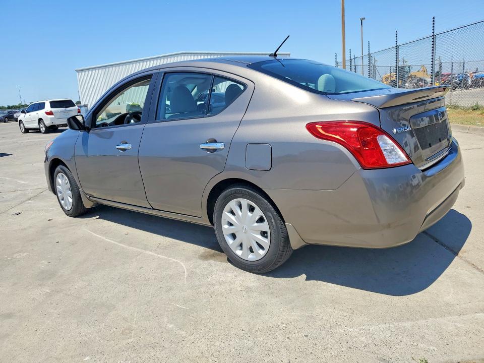 57582476 :رقم المزاد ، 3N1CN7AP9FL850386 vin ، 2015 Nissan Versa مزاد بيع