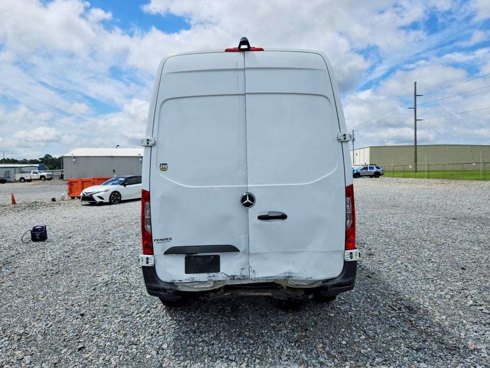 54293316 :رقم المزاد ، W1Y4DBHY6MT049487 vin ، 2021 Mercedes Benz Sprinter مزاد بيع