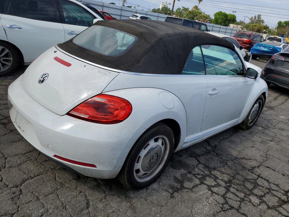 2015 Volkswagen Beetle მანქანა იყიდება აუქციონზე, vin: 3VW517AT9FM809651, აუქციონის ნომერი: 58324626