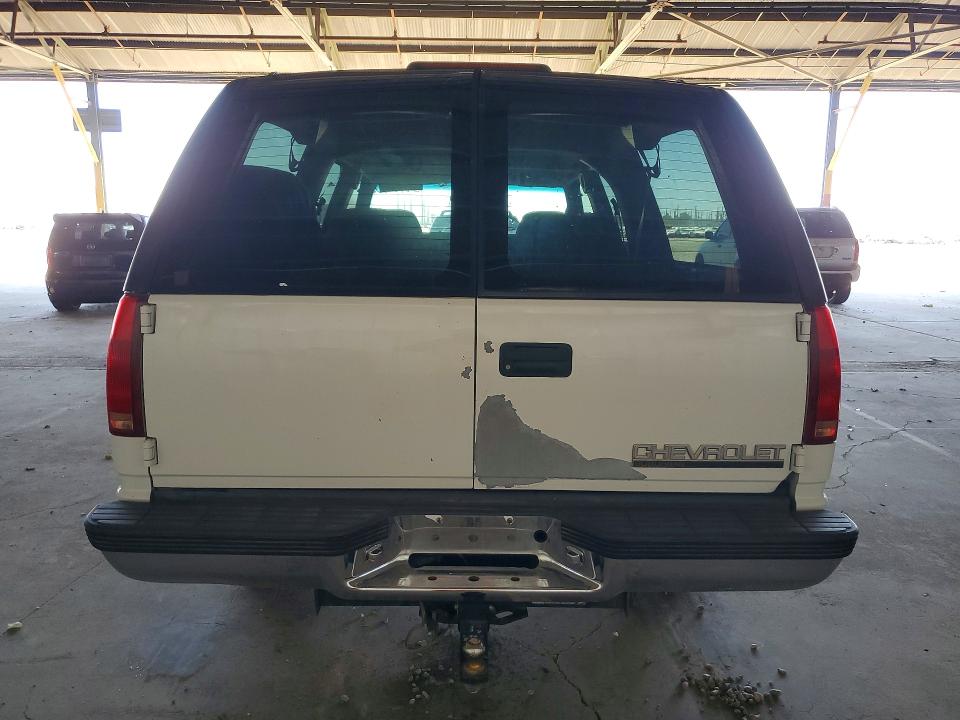Продажа на аукционе авто 1998 Chevrolet Suburban, vin: 3GNFK16RXWG124160, номер лота: 58760556