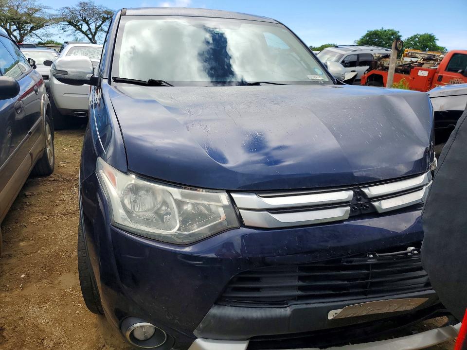 2015 Mitsubishi Outlander მანქანა იყიდება აუქციონზე, vin: JA4AD3A33FZ000821, აუქციონის ნომერი: 50118026