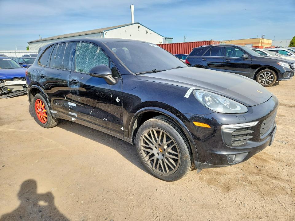 55273426 :رقم المزاد ، WP1AA2A29HKA90163 vin ، 2017 Porsche Cayenne مزاد بيع
