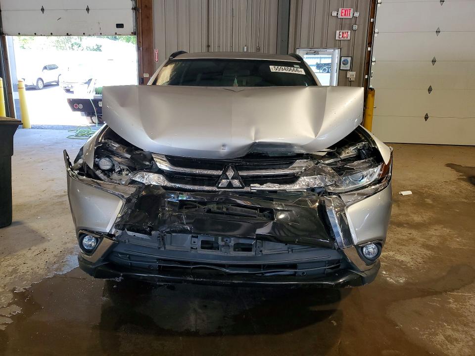 Продажа на аукционе авто 2018 Mitsubishi Outlander, vin: JA4AZ3A34JZ020554, номер лота: 55940666
