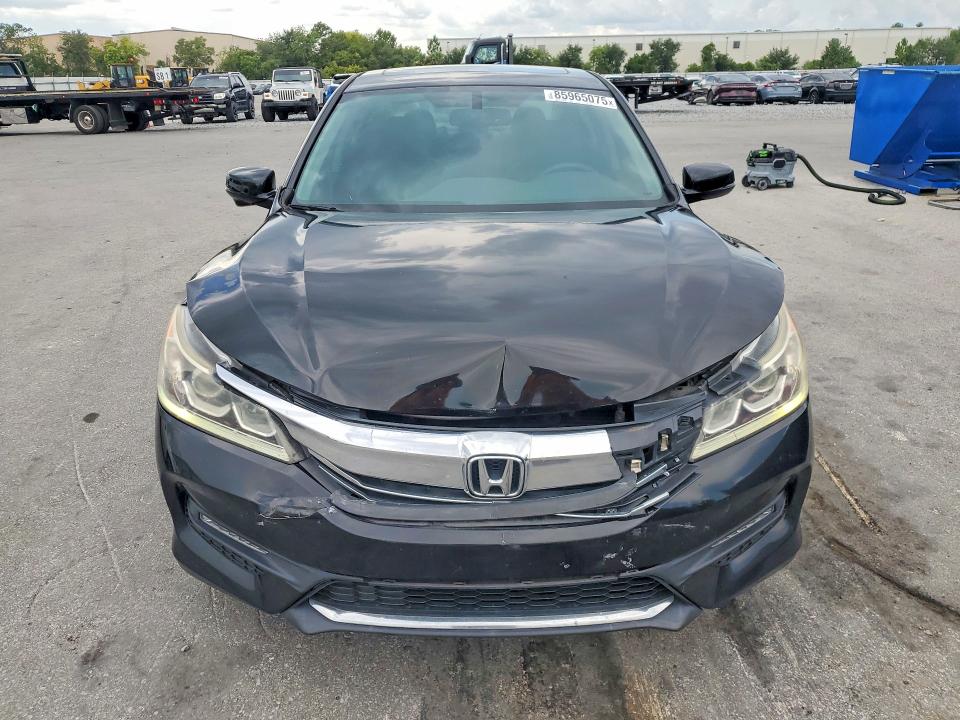 Aukcja sprzedaży 2017 Honda Accord, vin: 1HGCR3F88HA000630, numer aukcji: 85965075