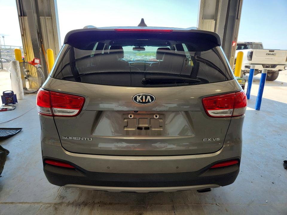 2017 Kia Sorento მანქანა იყიდება აუქციონზე, vin: 5XYPH4A57HG260958, აუქციონის ნომერი: 58306666