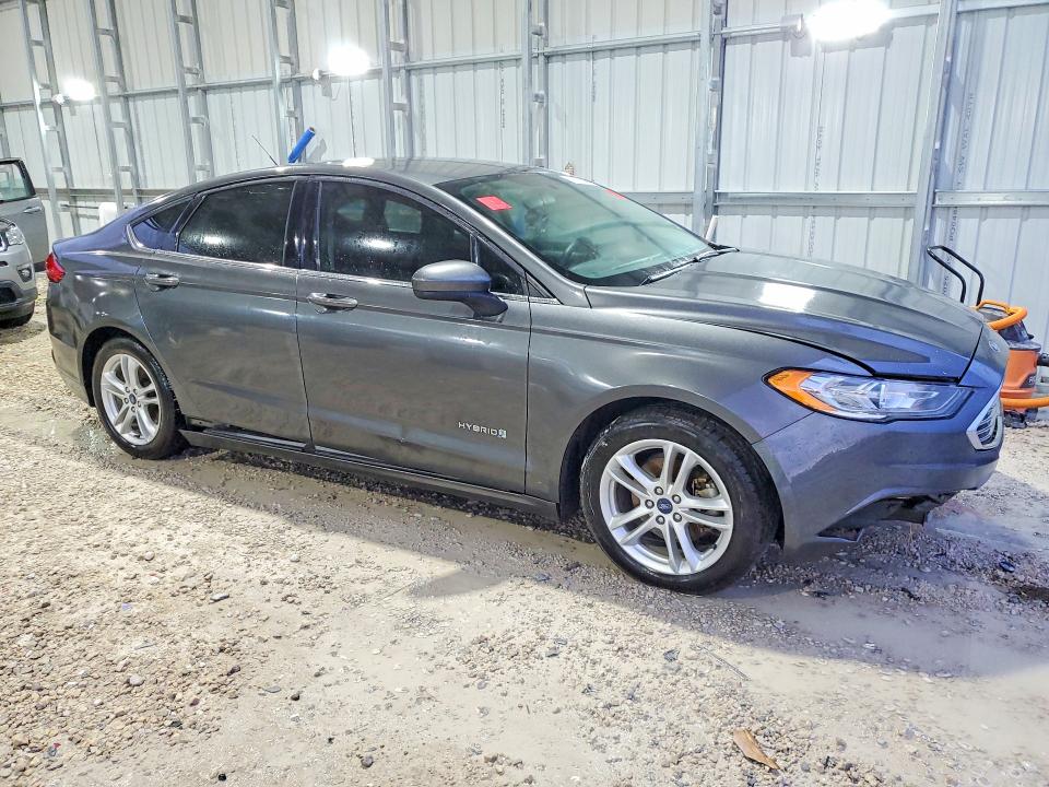 2018 Ford Fusion მანქანა იყიდება აუქციონზე, vin: 3FA6P0LU4JR213836, აუქციონის ნომერი: 57855166
