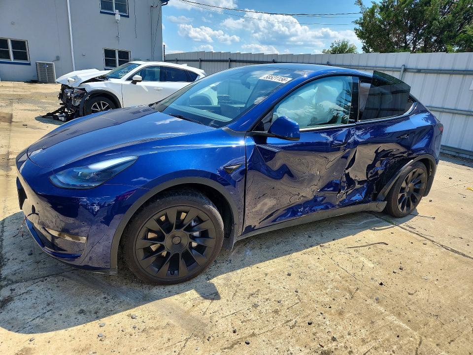 58521156 :رقم المزاد ، 7SAYGAEE4PF861169 vin ، 2023 Tesla Model Y مزاد بيع