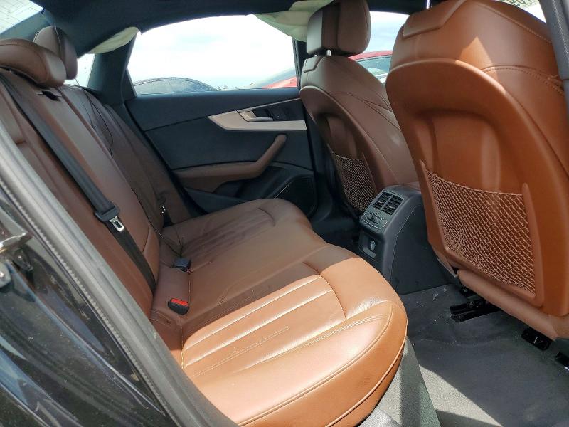 57769326 :رقم المزاد ، WAUENAF4XJA063526 vin ، 2018 Audi A4 مزاد بيع