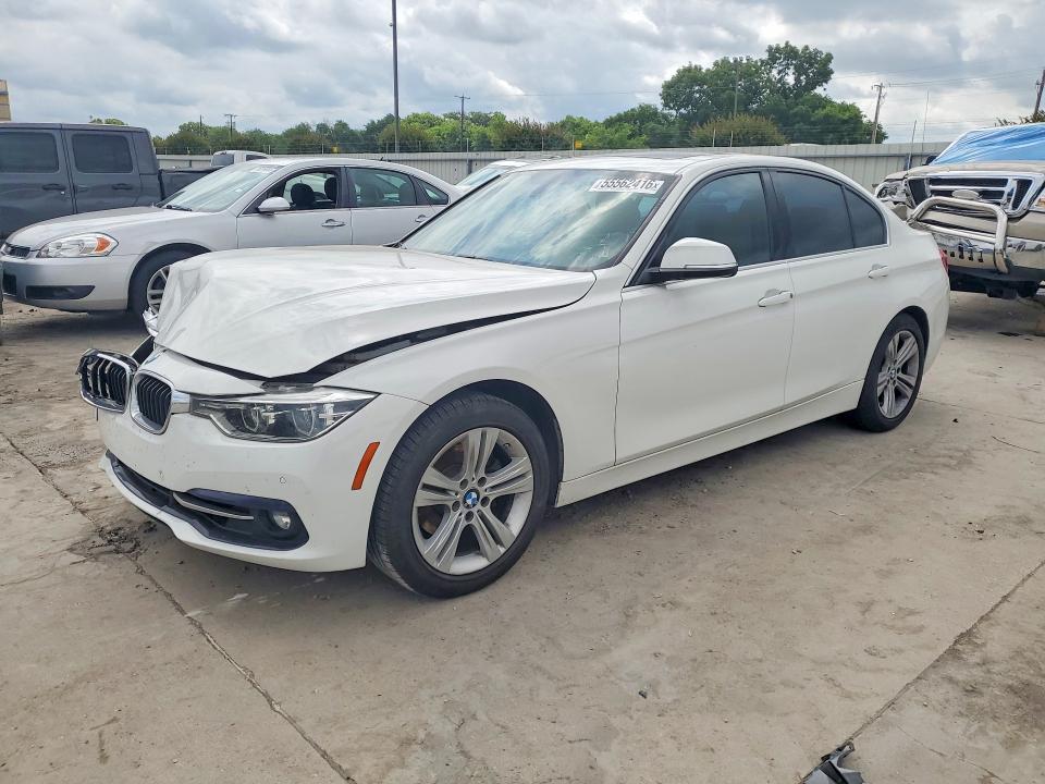 55562416 :رقم المزاد ، WBA8B9C5XJEE82473 vin ، 2018 Bmw 330 مزاد بيع