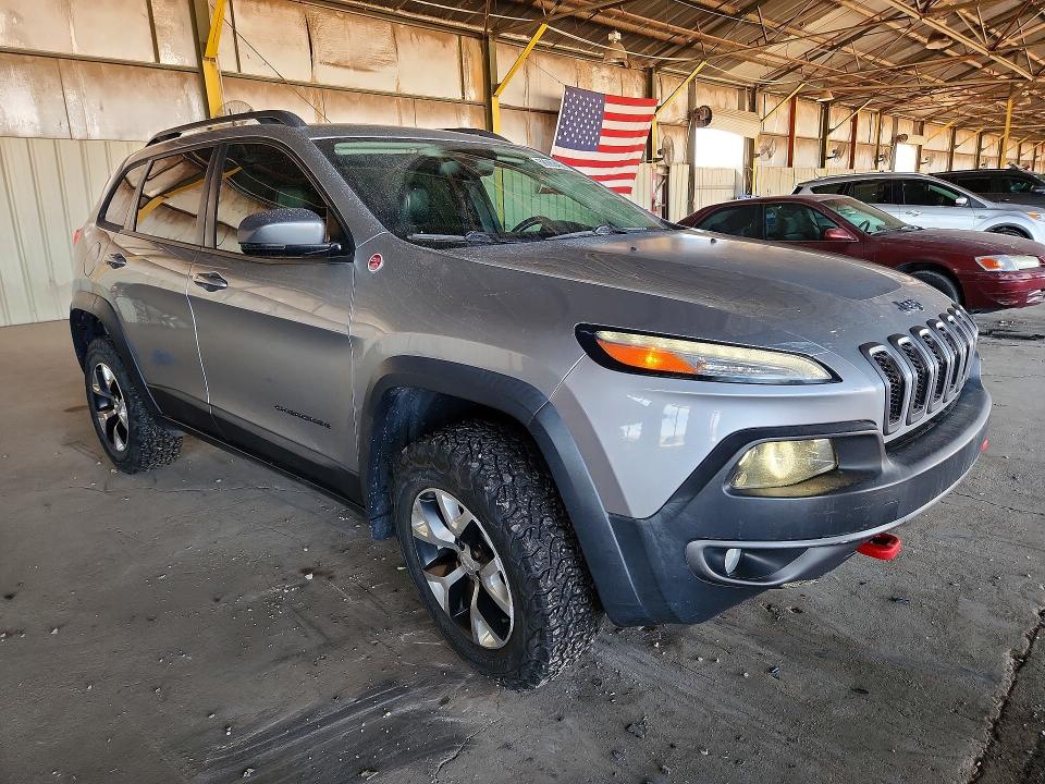 58989466 :رقم المزاد ، 1C4PJMBS9HW665182 vin ، 2017 Jeep Cherokee مزاد بيع