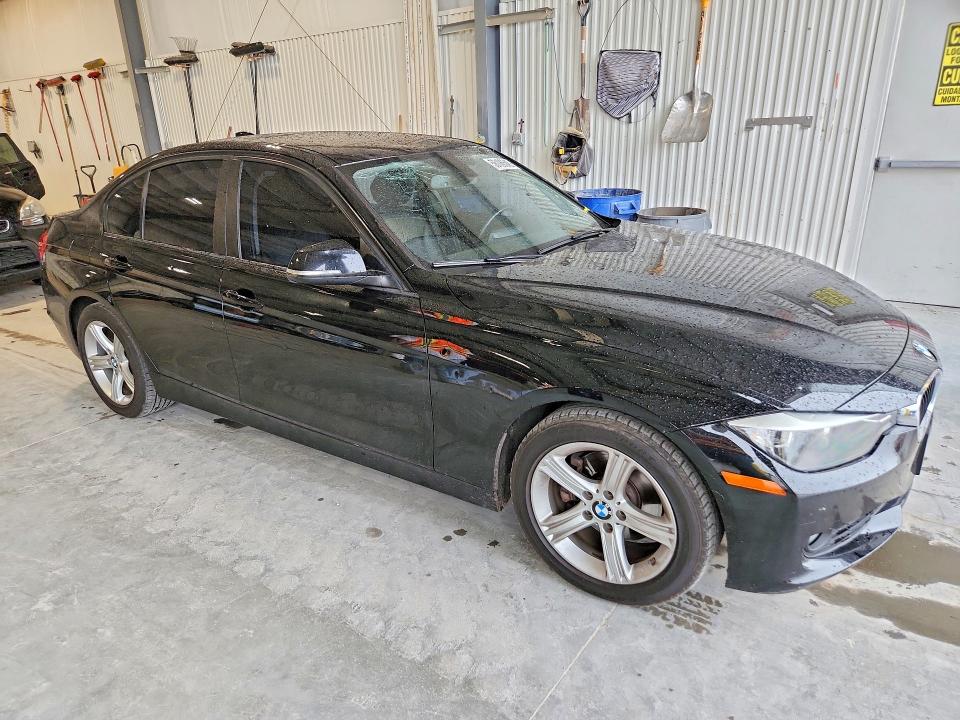 56106546 :رقم المزاد ، WBA3C3C54EF984008 vin ، 2014 Bmw 320 مزاد بيع