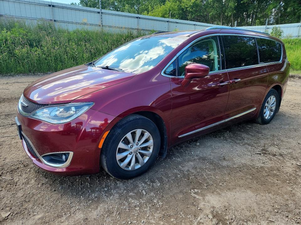 58393066 :رقم المزاد ، 2C4RC1BG7JR233556 vin ، 2018 Chrysler Pacifica مزاد بيع