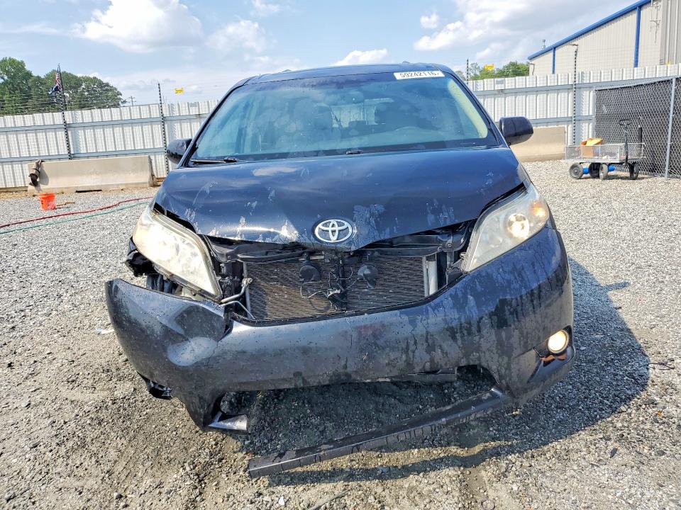 59242116 :رقم المزاد ، 5TDYK3DCXFS668526 vin ، 2015 Toyota Sienna مزاد بيع