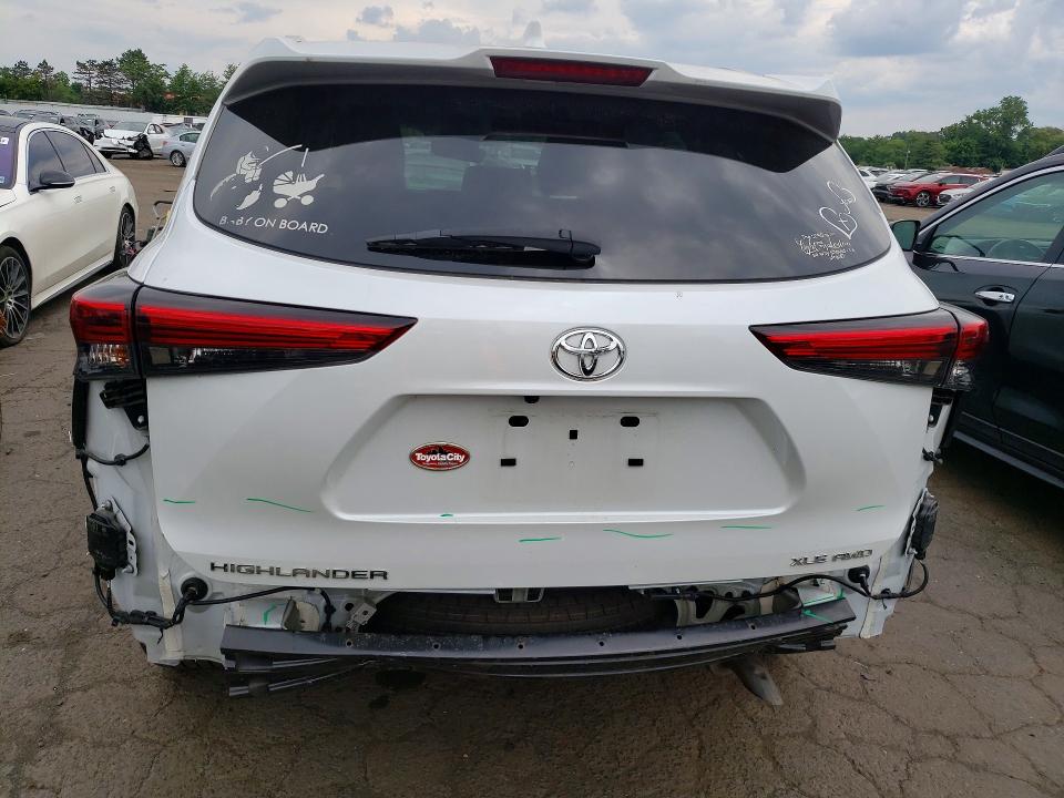 2022 Toyota Highlander მანქანა იყიდება აუქციონზე, vin: 5TDHZRBH1NS569427, აუქციონის ნომერი: 58932096