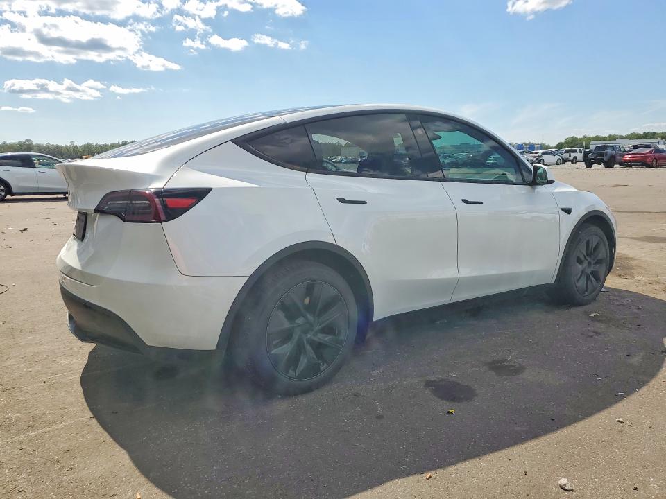Продажа на аукционе авто 2024 Tesla Model Y, vin: 7SAYGDED8RA323132, номер лота: 57914396