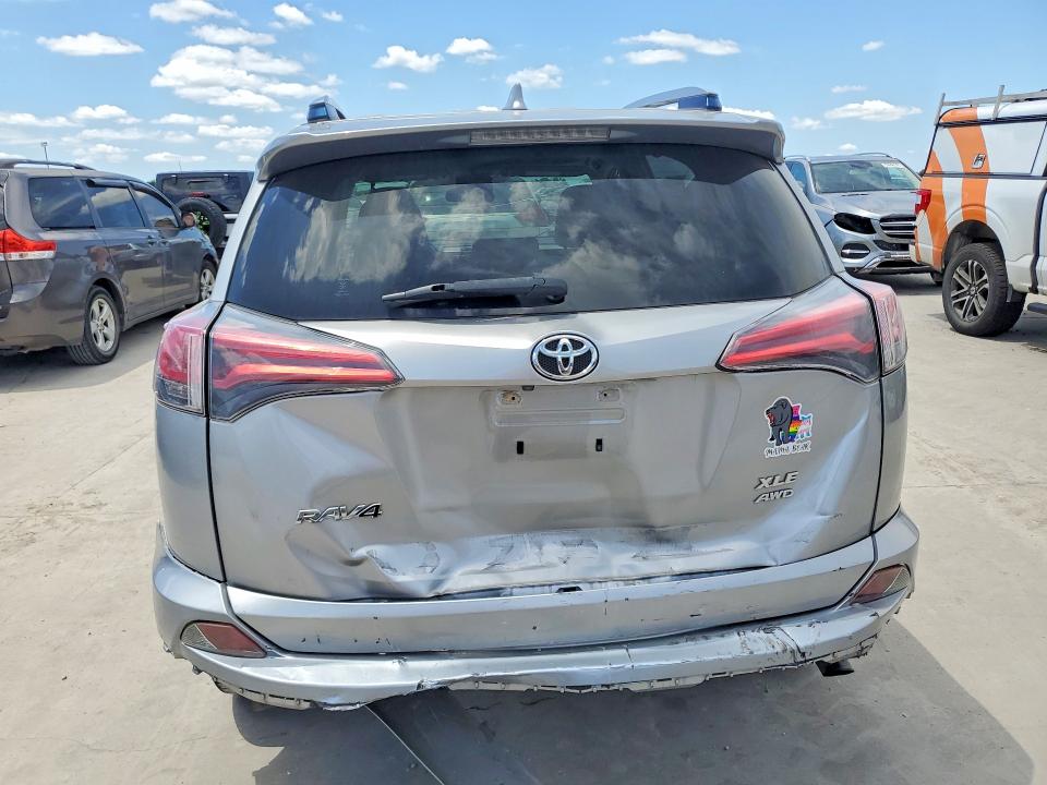 Aukcja sprzedaży 2018 Toyota Rav4, vin: JTMRFREV6JJ240776, numer aukcji: 55218086