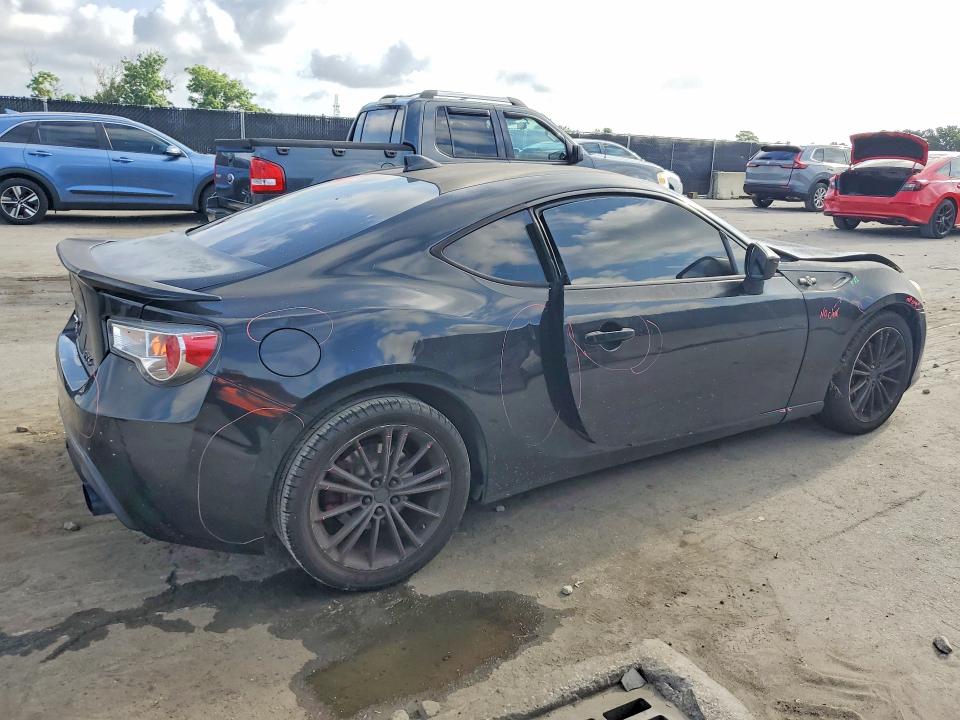 58421946 :رقم المزاد ، JF1ZNAA13F9700059 vin ، 2015 Scion Fr-s مزاد بيع