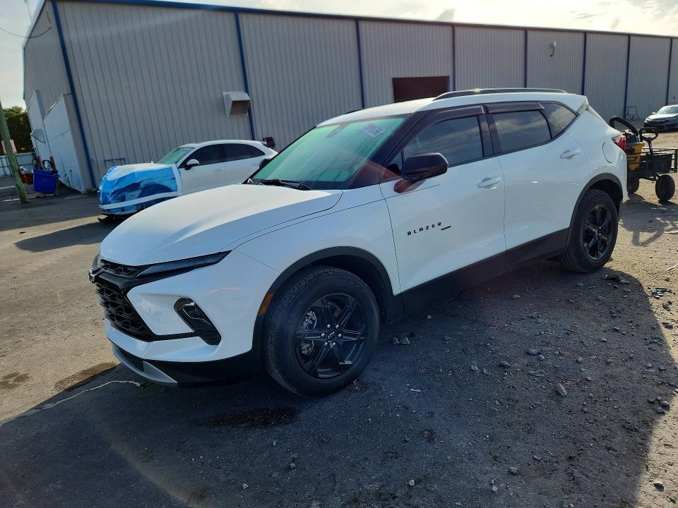 Продажа на аукционе авто 2024 Chevrolet Blazer, vin: 3GNKBCR41RS278171, номер лота: 55895596