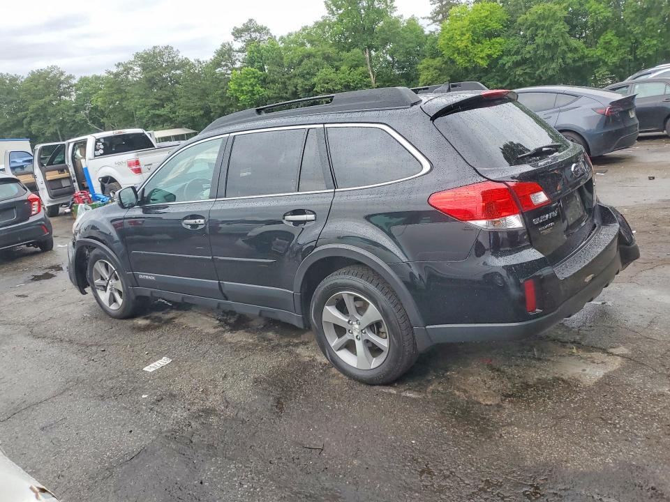 57590356 :رقم المزاد ، 4S4BRCSC7D3293600 vin ، 2013 Subaru Outback مزاد بيع