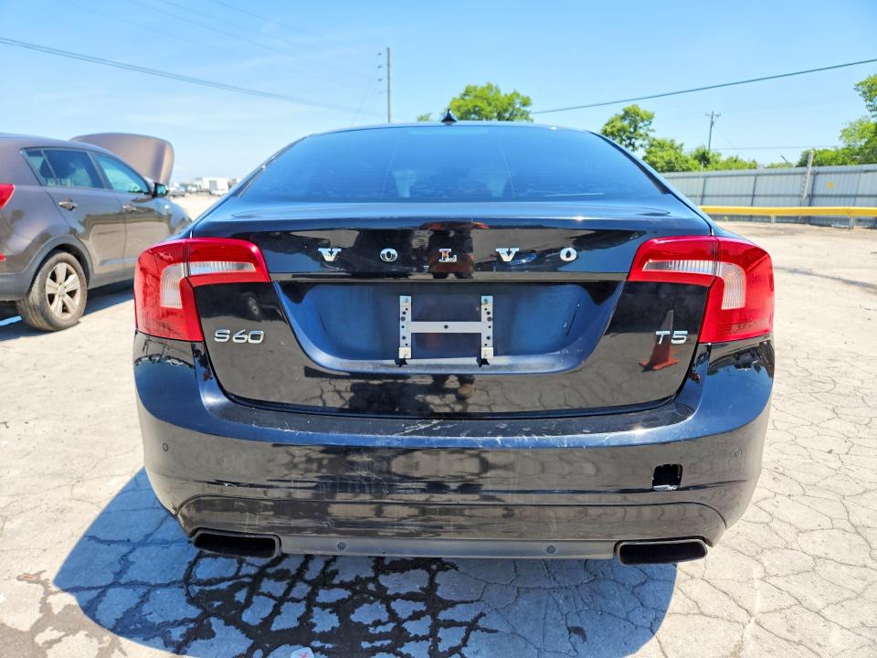 2015 Volvo S60 მანქანა იყიდება აუქციონზე, vin: YV140MFB5F1309025, აუქციონის ნომერი: 55806446