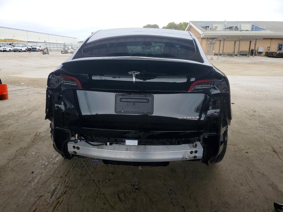 2024 Tesla Model Y მანქანა იყიდება აუქციონზე, vin: 7SAYGDEFXRF022544, აუქციონის ნომერი: 58461956