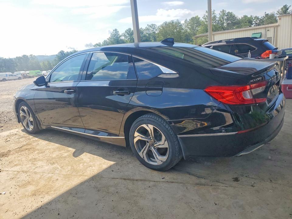 2018 Honda Accord მანქანა იყიდება აუქციონზე, vin: 1HGCV1F51JA073804, აუქციონის ნომერი: 56157546