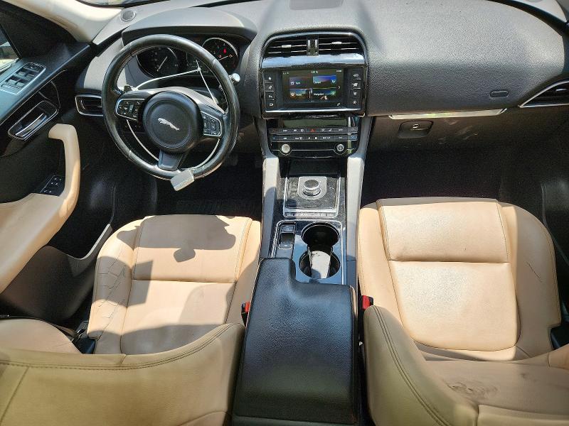 56033776 :رقم المزاد ، SADCJ2BV1HA883924 vin ، 2017 Jaguar F-pace مزاد بيع
